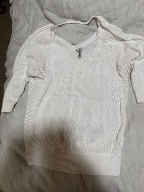 White Knit Top - Guess — NWOT